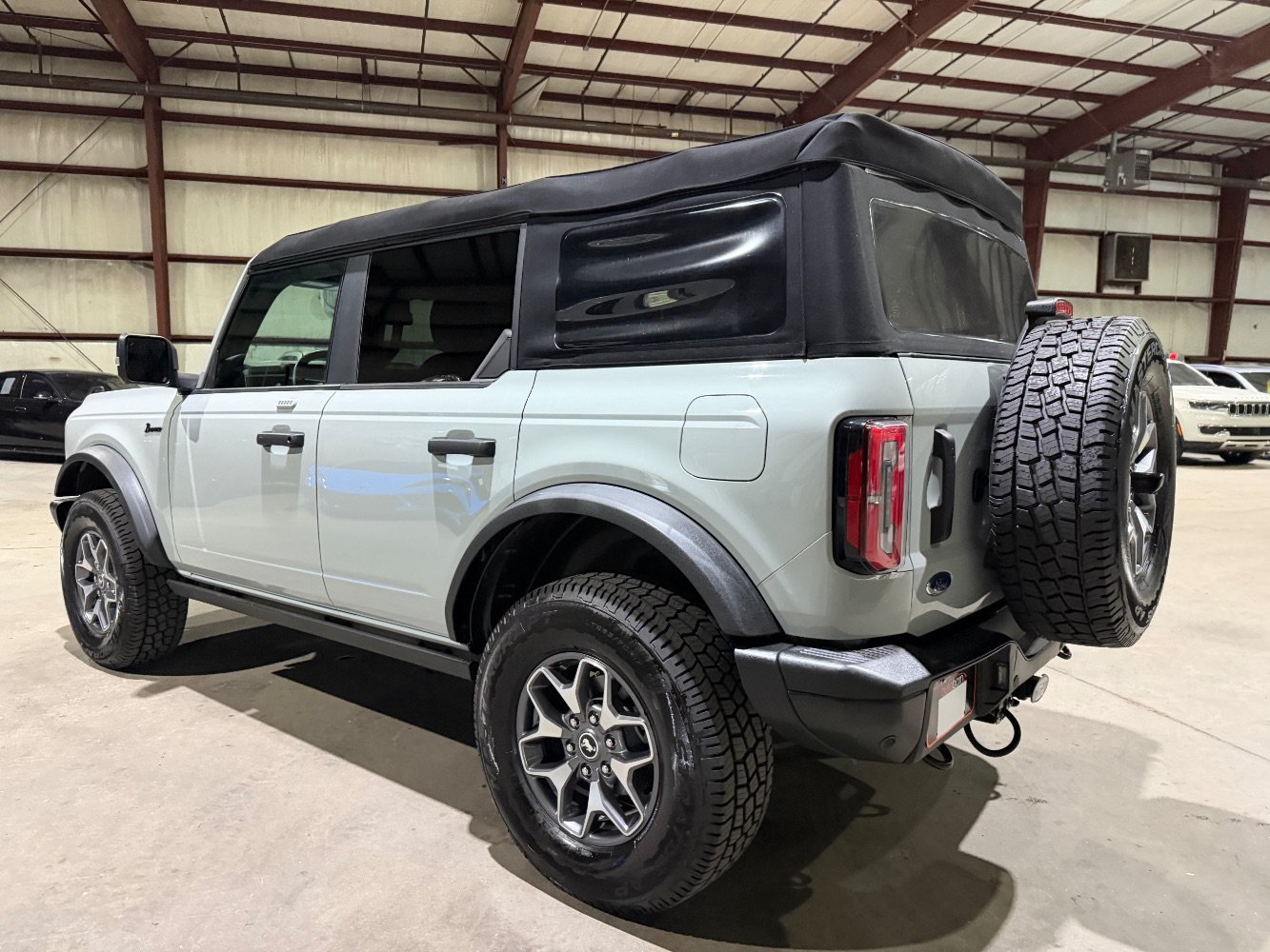 Used 2023 Ford Bronco Badlands AWD/4WD image 7