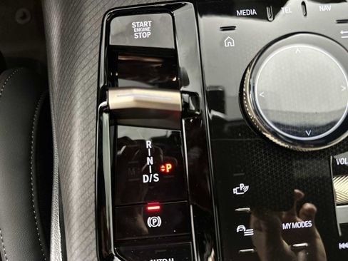 Used 2025 BMW X3 xDrive30i w/ Premium Package image 14