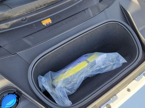 New 2024 Jaguar I-PACE R-Dynamic HSE image 24