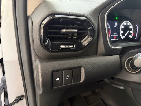 Used 2025 Honda Pilot EX-L image 5
