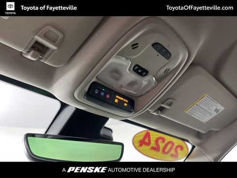 Used 2024 Buick Encore GX Avenir w/ Avenir Technology Package image 29