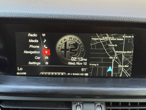 Used 2018 Alfa Romeo Stelvio AWD image 90