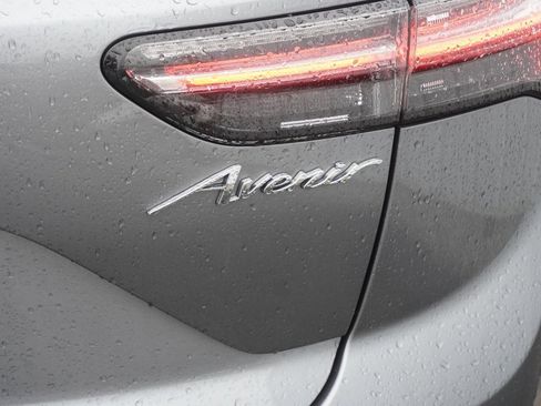 Used 2022 Buick Envision Avenir w/ Safety Package image 8