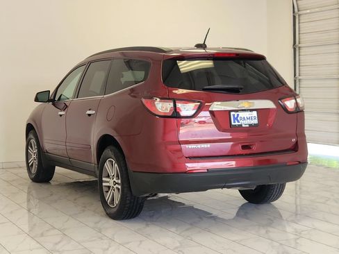 Used 2017 Chevrolet Traverse LT FWD image 4