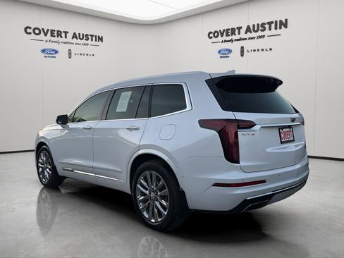 Used 2022 Cadillac XT6 Premium Luxury w/ Platinum Package image 3