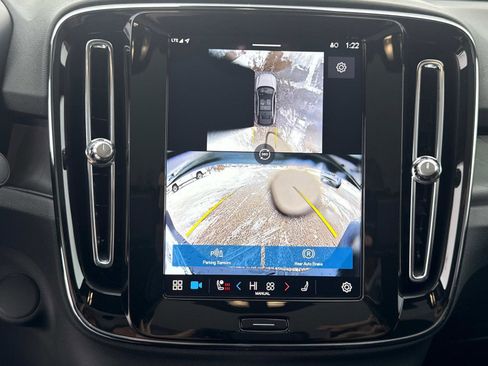 Certified 2024 Volvo C40 P8 Recharge Plus image 23