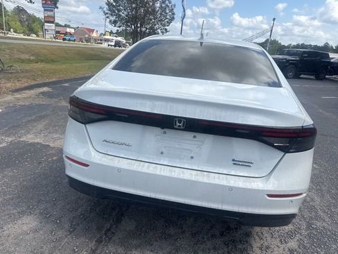 Used 2023 Honda Accord Touring image 4