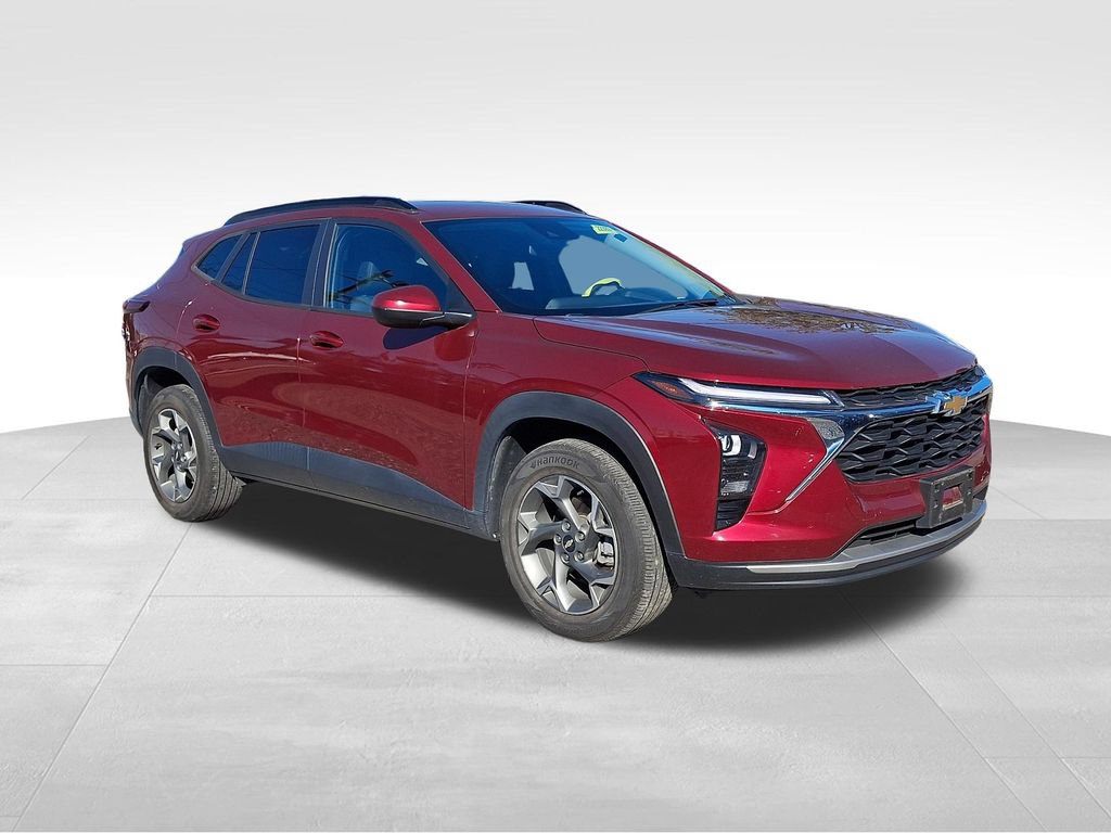 Certified 2024 Chevrolet Trax LT FWD image 1