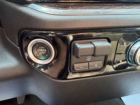 Used 2024 GMC Sierra 1500 SLE AWD/4WD image 22