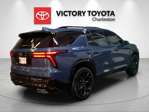 Used 2026 Chevrolet Traverse RS w/ LPO, Floor Liner Package AWD/4WD image 7