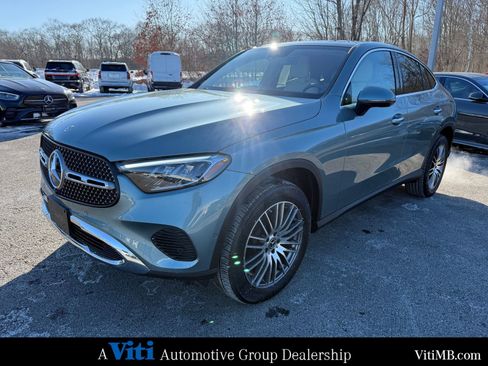 Certified 2025 Mercedes-Benz GLC 300 4MATIC image 4
