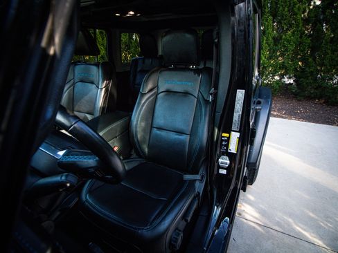 Used 2022 Jeep Wrangler Unlimited Rubicon 4xe w/ Dual Top Group image 15