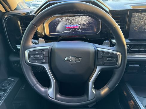 Used 2024 Chevrolet Silverado 1500 LT Trail Boss w/ LT Trail Boss Premium Package image 18