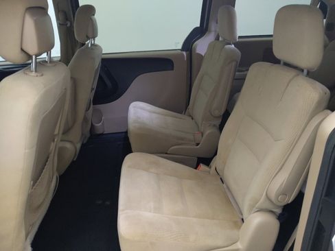 Used 2015 Dodge Grand Caravan SXT w/ UConnect Hands-Free Group image 18