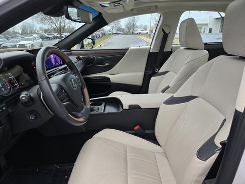 Certified 2024 Lexus ES 350 Ultra Luxury w/ Accessory Package (Z2) image 33