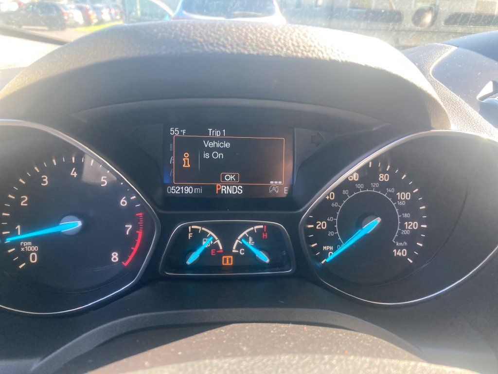 Used 2018 Ford Escape SE w/ SE Sync 3 Package AWD/4WD image 19