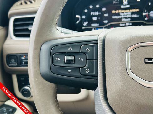 Used 2022 GMC Yukon Denali AWD/4WD image 9