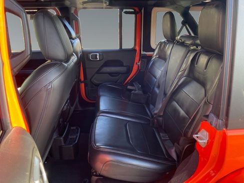 Used 2023 Jeep Wrangler Unlimited Sahara AWD/4WD image 13
