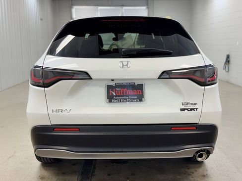 Used 2025 Honda HR-V Sport image 6