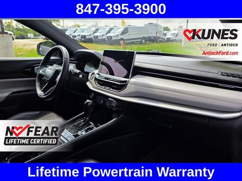 Used 2025 Jeep Compass Limited AWD/4WD image 40