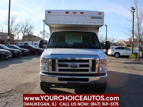 Used 2012 Ford E-350 and Econoline 350 Super Duty w/ Interior Upgrade Pkg RWD image 2