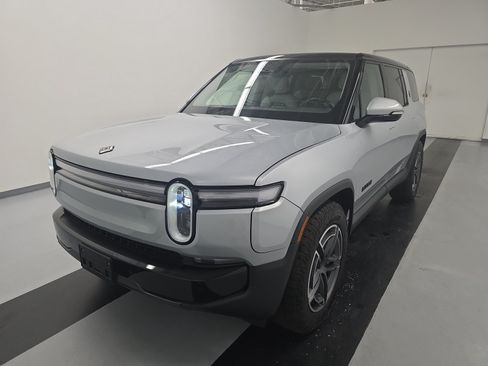 Used 2025 Rivian R1S Adventure AWD/4WD image 1