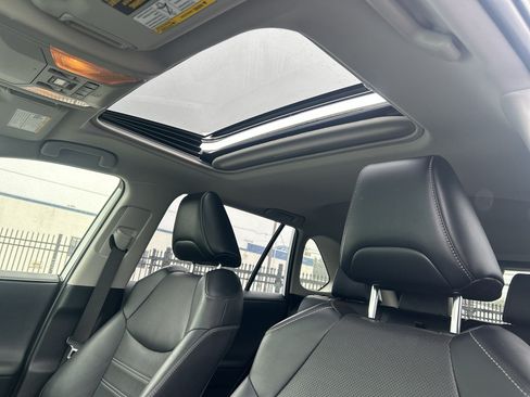 Used 2019 Toyota RAV4 Limited w/ Cold Weather Package AWD/4WD image 28