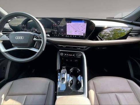 Used 2025 Audi Q5 Premium Plus w/ Premium Plus AWD/4WD image 7