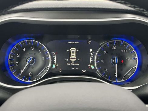 New 2026 Chrysler Pacifica Select image 25