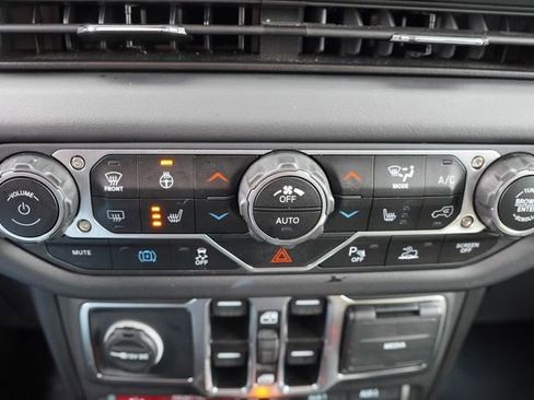 Certified 2025 Jeep Wrangler Unlimited Rubicon 4xe w/ Safety Group image 25