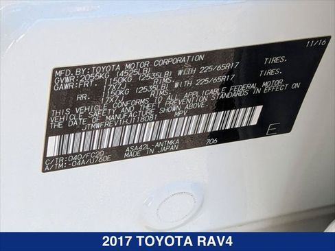 Used 2017 Toyota RAV4 XLE FWD image 23