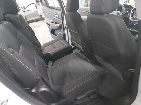 Used 2023 GMC Acadia SLE w/ Driver Convenience Package AWD/4WD image 11