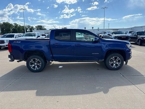 Used 2016 Chevrolet Colorado Z71 AWD/4WD image 2