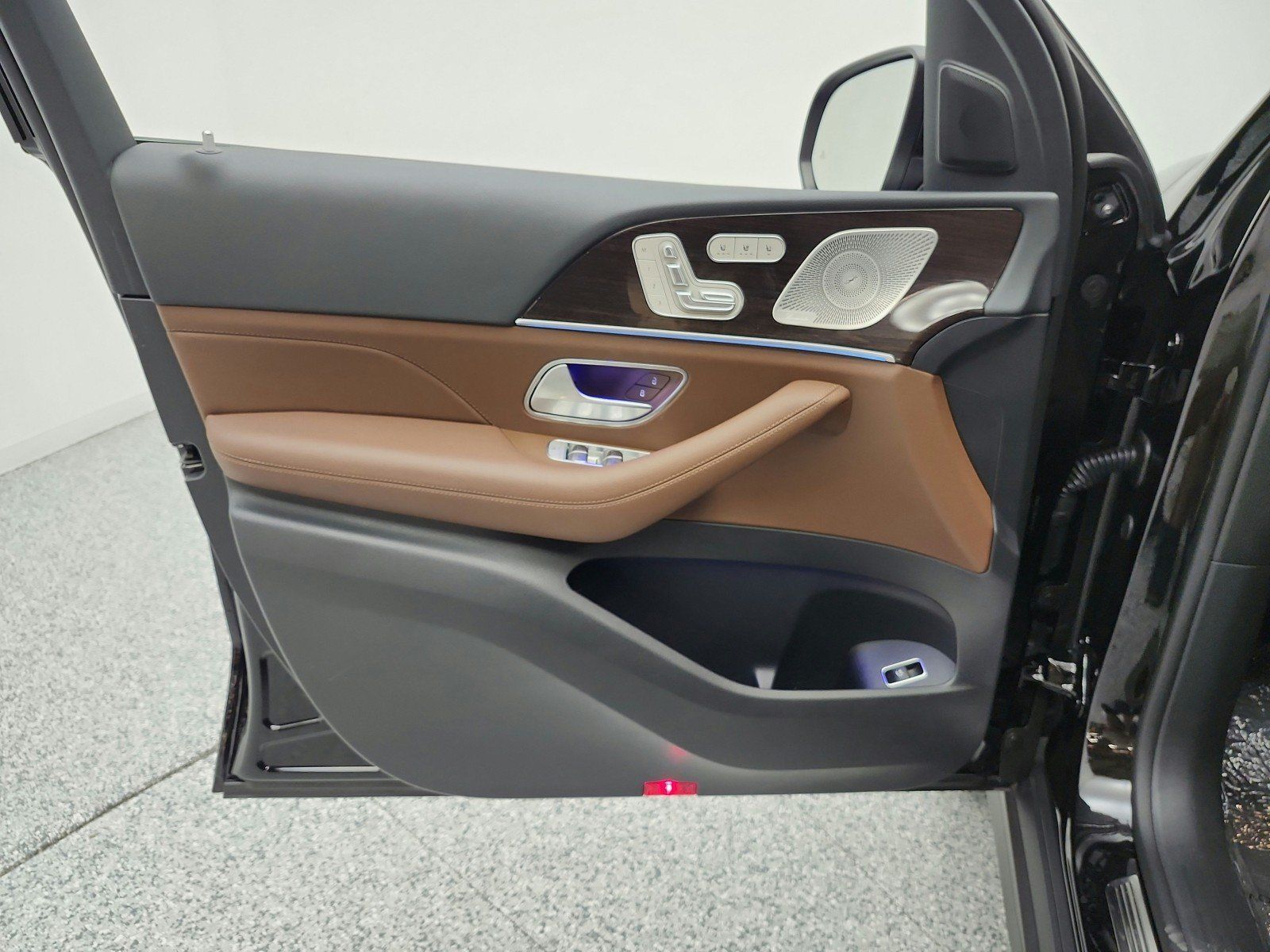 Certified 2026 Mercedes-Benz GLS 450 4MATIC image 12