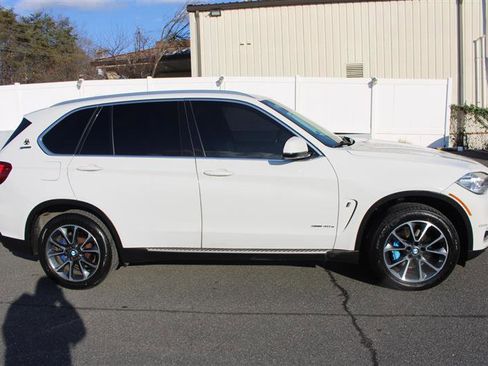 Used 2017 BMW X5 xDrive40e image 9