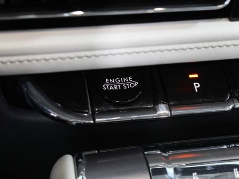 Used 2025 Lincoln Aviator AWD w/ Jet Appearance Package image 25