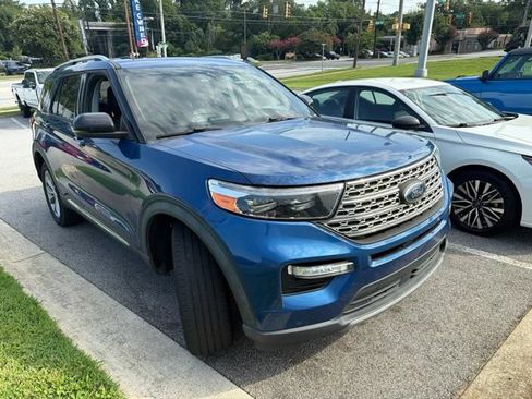 Used 2021 Ford Explorer Limited w/ Equipment Group 301A AWD/4WD image 6