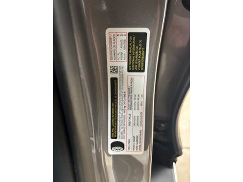 Used 2025 Lucid Air Pure RWD image 34