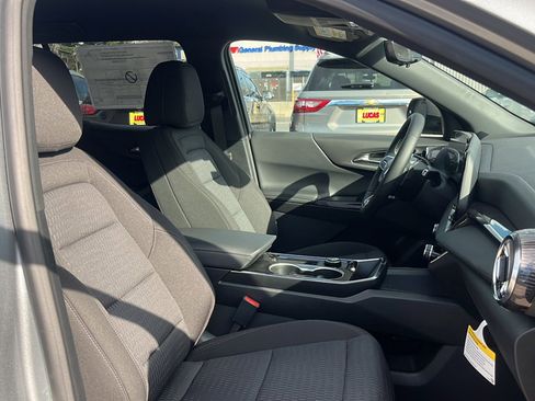 New 2026 Chevrolet Equinox LT w/ Safety and Technology Package FWD image 13