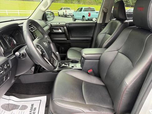 Used 2021 Toyota 4Runner Venture w/ Moonroof Package AWD/4WD image 27