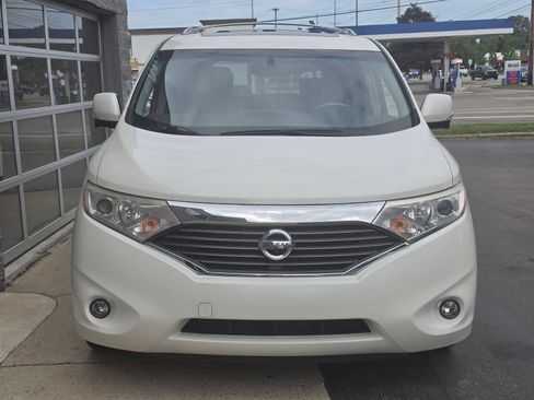Used 2014 Nissan Quest LE FWD image 2