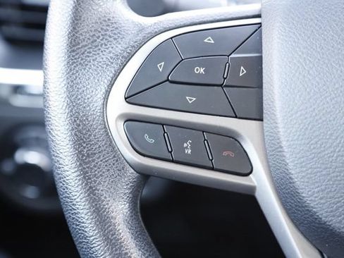 Used 2019 Jeep Cherokee Sport FWD image 17