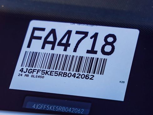 Used 2024 Mercedes-Benz GLS 450 4MATIC image 30