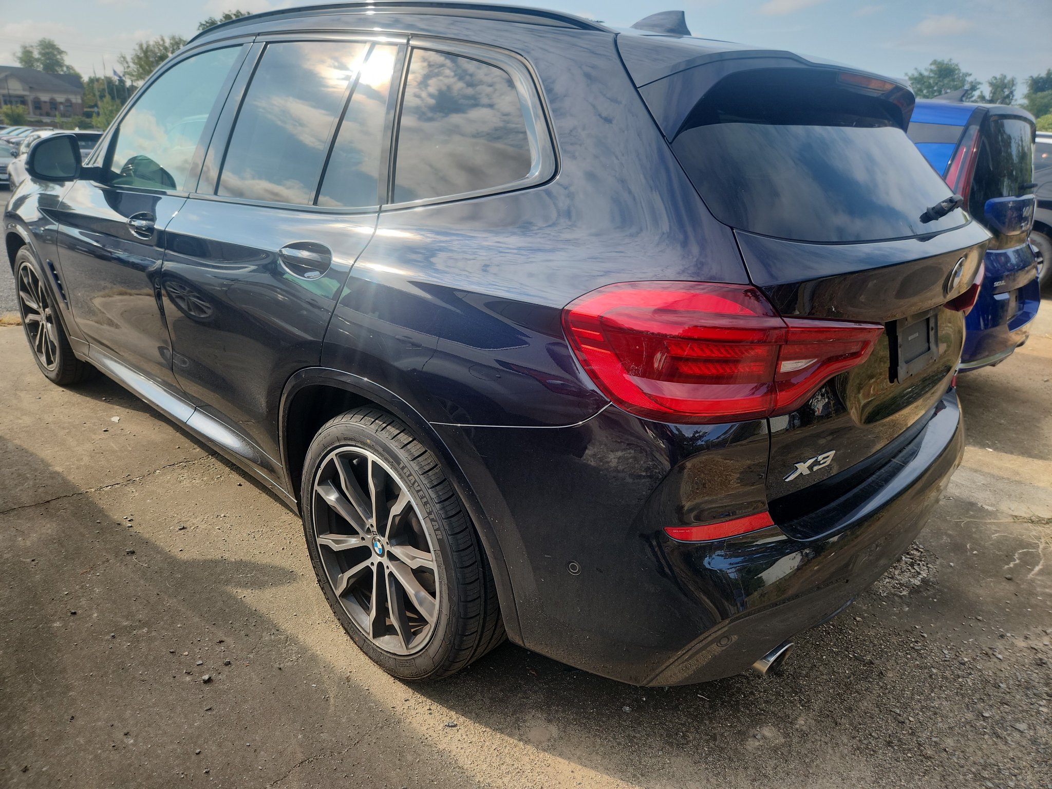 Used 2021 BMW X3 xDrive30i w/ M Sport Package AWD/4WD image 5