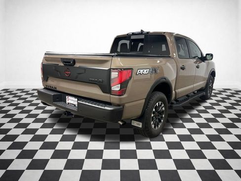 Used 2023 Nissan Titan PRO-4X w/ Pro-4x Convenience Package AWD/4WD image 9
