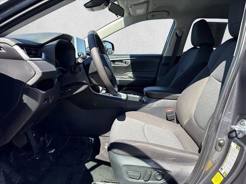 Certified 2025 Toyota RAV4 XLE FWD image 10