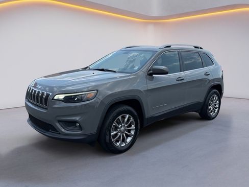 Used 2020 Jeep Cherokee Latitude Plus AWD/4WD image 7