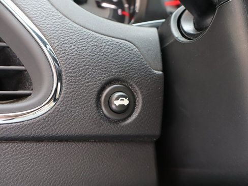 Used 2013 Chrysler 200 Limited image 11