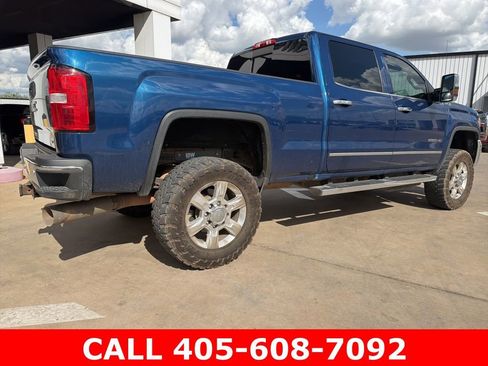 Used 2019 GMC Sierra 2500 SLT w/ Duramax Plus Package image 3