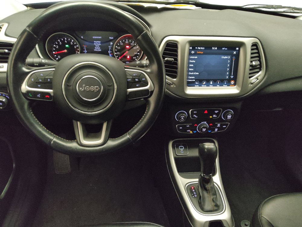 Used 2018 Jeep Compass Latitude w/ Popular Equipment Group FWD image 22